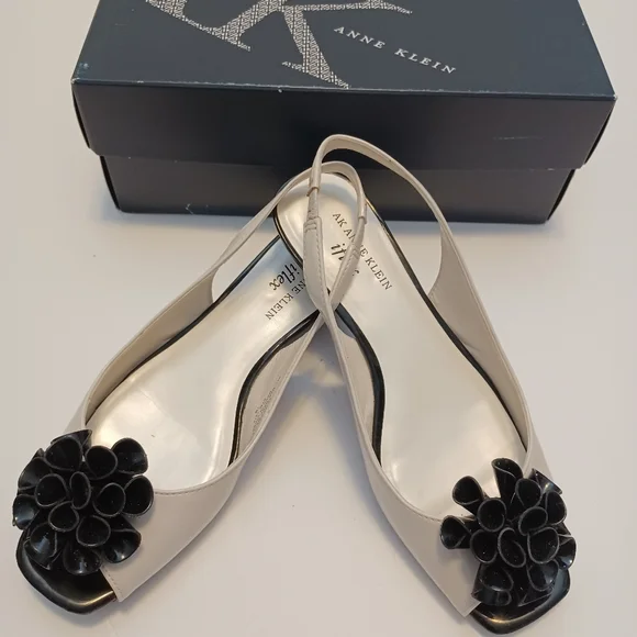 Anne Klein Open Toe Ivory/ Black Shoes Sz 7 - Picture 5 of 8
